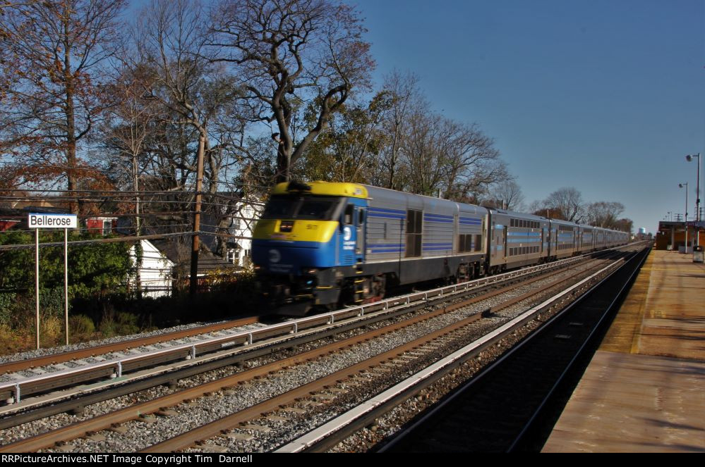 LI 517 heads west